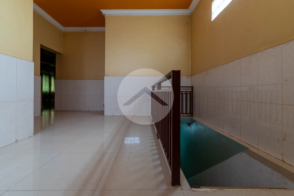 6 Bedroom House For Rent - Svay Dangkum, Siem Reap - Image 12