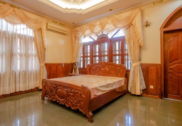 8 Bedroom Villa For Sale - Sala Kamreuk, Siem Reap thumbnail