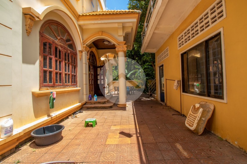 8 Bedroom Villa For Sale - Sala Kamreuk, Siem Reap