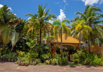 8 Bedroom Villa For Sale - Sala Kamreuk, Siem Reap thumbnail