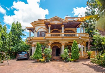 8 Bedroom Villa For Sale - Sala Kamreuk, Siem Reap thumbnail