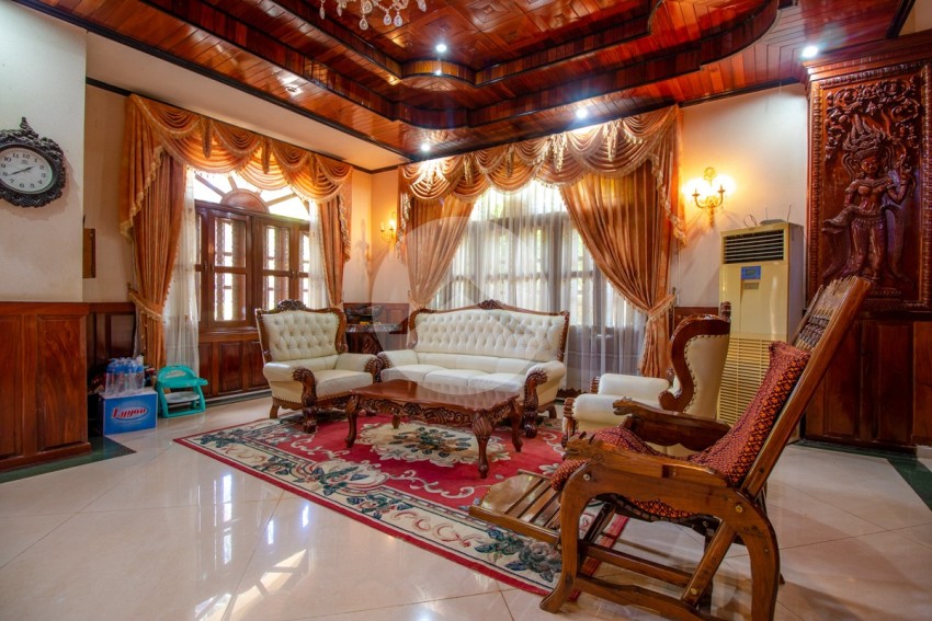 8 Bedroom Villa For Sale - Sala Kamreuk, Siem Reap