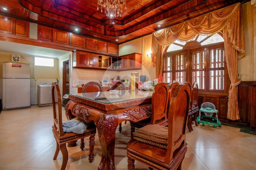 8 Bedroom Villa For Sale - Sala Kamreuk, Siem Reap