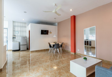 1 Bedroom Apartment For Rent - Tonle Bassac, Phnom Penh thumbnail