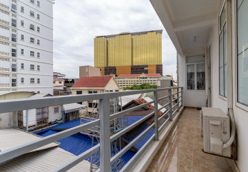 1 Bedroom Apartment For Rent - Tonle Bassac, Phnom Penh thumbnail