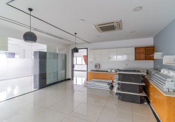 500 Sqm Commercial Office Space For Rent - Boeung Trabek, Chamkarmon, Phnom Penh thumbnail