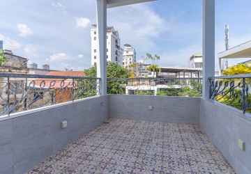 5 Bedroom Commercial House For Rent - Chakto Mukh, Phnom Penh thumbnail