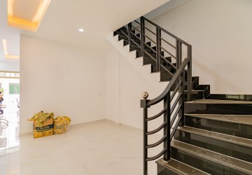 2 Bedroom Link House For Sale - Borey Lim Cheang Hak, Russey Keo, Phnom Penh thumbnail