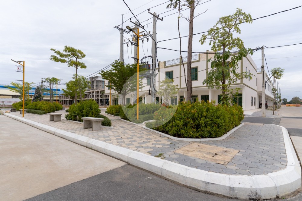 2 Bedroom Link House For Sale - Borey Lim Cheang Hak, Russey Keo, Phnom Penh - Image 14