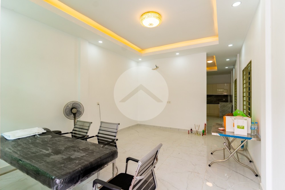 2 Bedroom Link House For Sale - Borey Lim Cheang Hak, Russey Keo, Phnom Penh - Image 4
