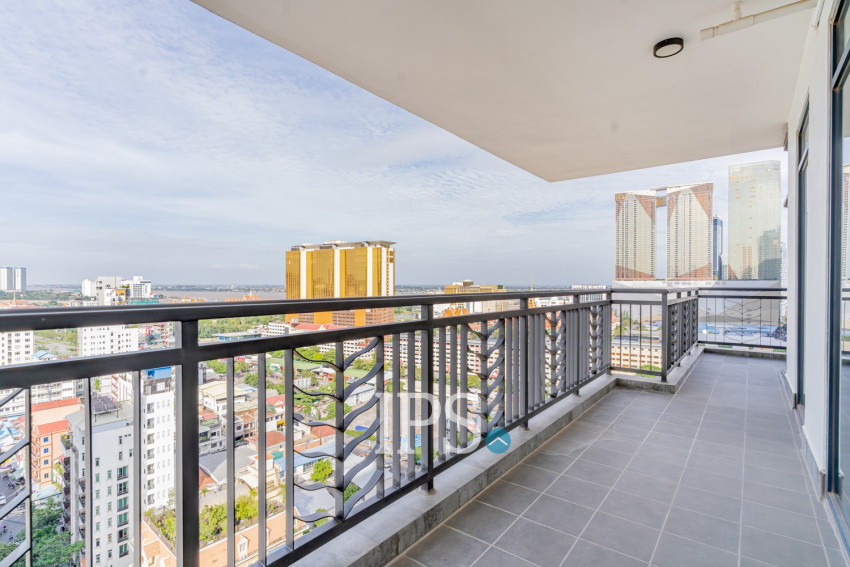 3 Bedroom Serviced Apartment For Rent - Tonle Bassac, Phnom Penh