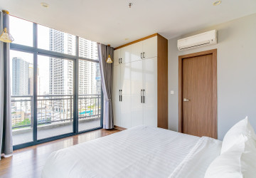 3 Bedroom Serviced Apartment For Rent - Tonle Bassac, Phnom Penh thumbnail