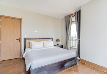 3 Bedroom Serviced Apartment For Rent - Tonle Bassac, Phnom Penh thumbnail