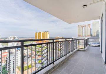 3 Bedroom Serviced Apartment For Rent - Tonle Bassac, Phnom Penh thumbnail