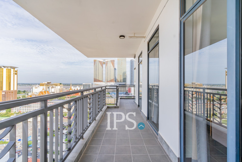 3 Bedroom Serviced Apartment For Rent - Tonle Bassac, Phnom Penh