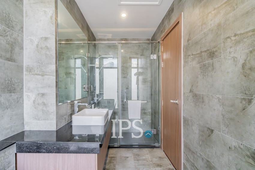 3 Bedroom Serviced Apartment For Rent - Tonle Bassac, Phnom Penh