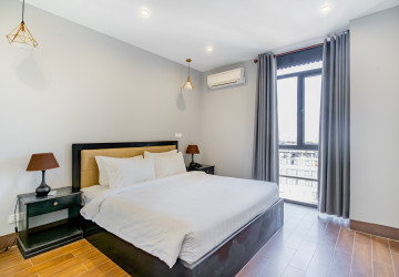 3 Bedroom Serviced Apartment For Rent - Tonle Bassac, Phnom Penh thumbnail