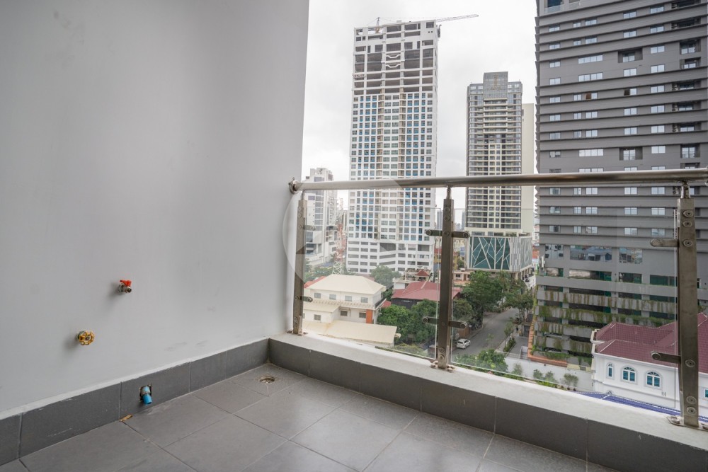 48 Sqm Serviced Studio Apartment For Rent - Boeung Kak 1, Toul Kork, Phnom Penh - Image 11
