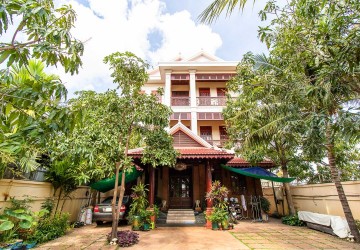 11 Bedroom Commercial Villa For Rent - Slor Kram, Siem Reap thumbnail