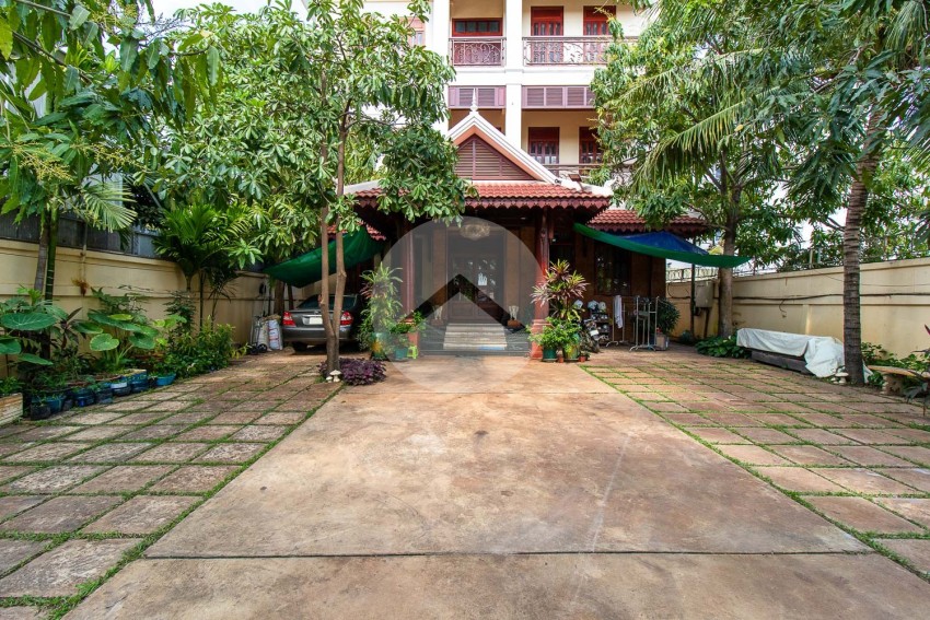 11 Bedroom Commercial Villa For Rent - Slor Kram, Siem Reap