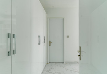 27th Floor 2 Bedroom Condo For Sale - J Tower 2, BKK1, Phnom Penh thumbnail