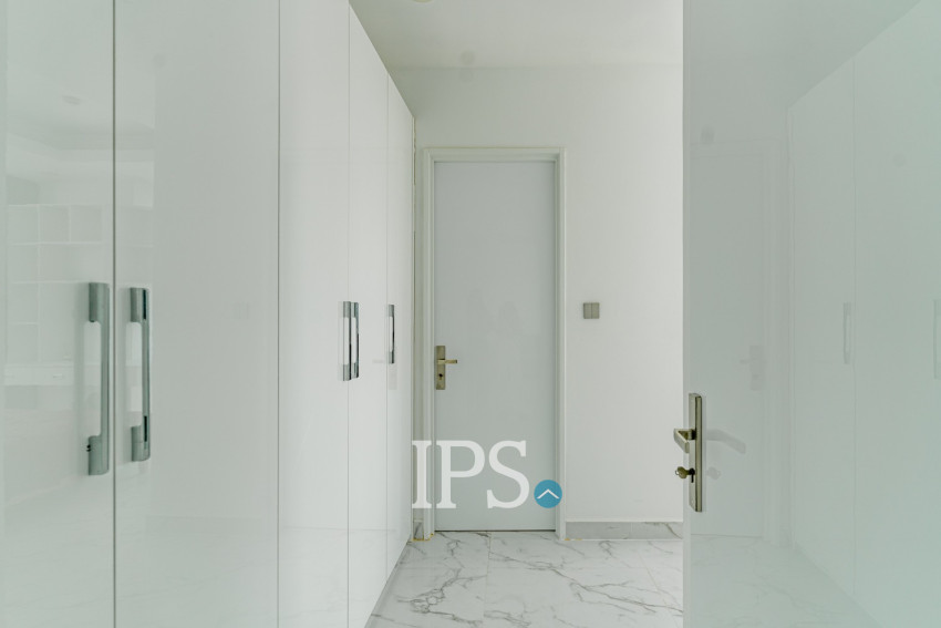 27th Floor 2 Bedroom Condo For Sale - J Tower 2, BKK1, Phnom Penh