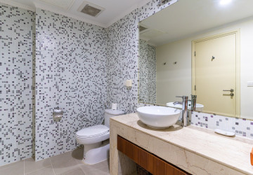 2 Bedroom Serviced Apartment For Rent - Wat Phnom, Phnom Penh thumbnail