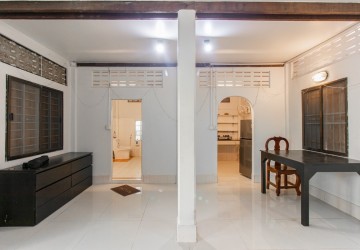 3 Bedroom Wooden House For Rent - Sala Kamreuk, Siem Reap thumbnail