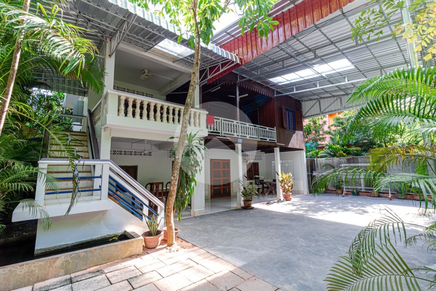 3 Bedroom Wooden House For Rent - Sala Kamreuk, Siem Reap