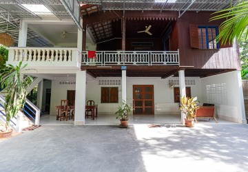 3 Bedroom Wooden House For Rent - Sala Kamreuk, Siem Reap thumbnail