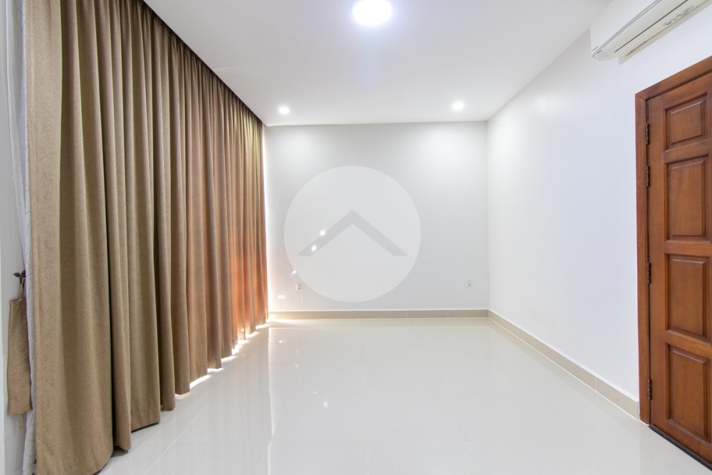 3 Bedroom House For Sale - Svay Dangkum, Siem Reap - Image 20