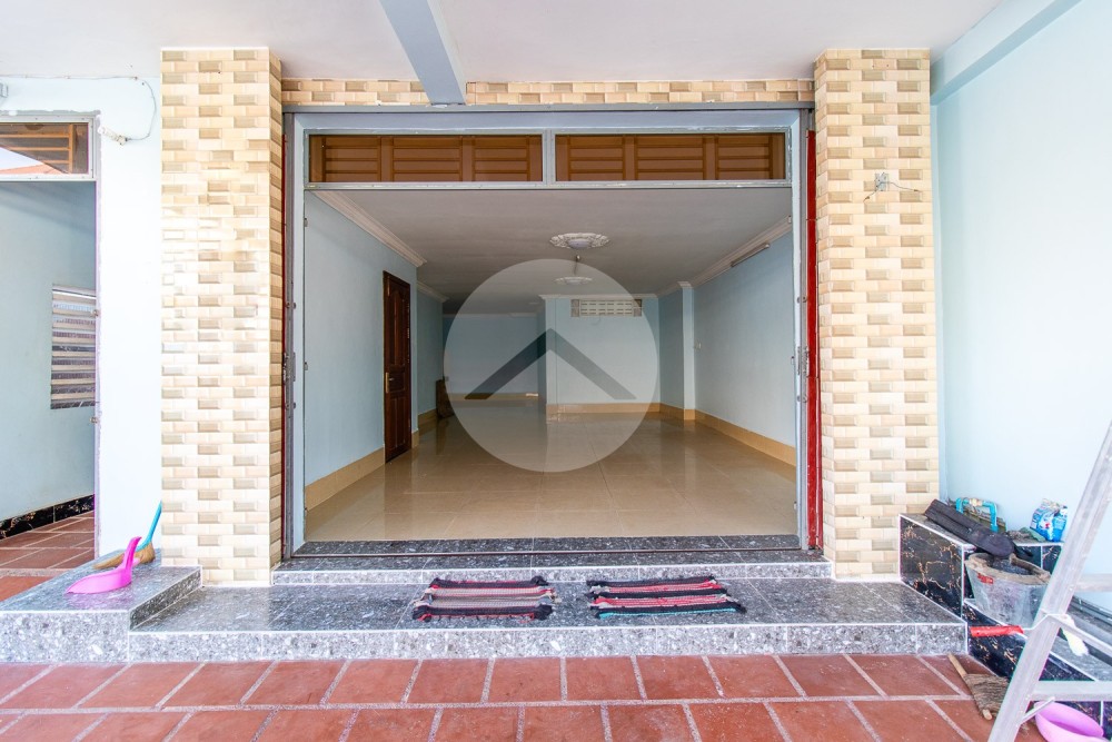 60 Sqm Commercial Space For Rent - Wat Damnak, Sala Kamreuk, Siem Reap - Image 8