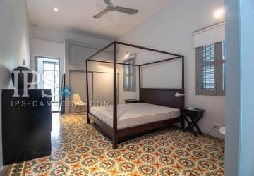 Renovated 3 Bedroom Apartment For Sale - Phsar Kandal 1, Phnom Penh thumbnail
