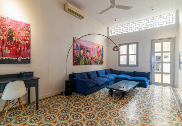 Renovated 3 Bedroom Apartment For Sale - Phsar Kandal 1, Phnom Penh thumbnail