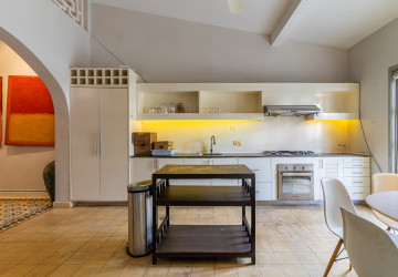 Renovated 3 Bedroom Apartment For Sale - Phsar Kandal 1, Phnom Penh thumbnail