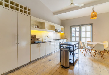 Renovated 3 Bedroom Apartment For Sale - Phsar Kandal 1, Phnom Penh thumbnail