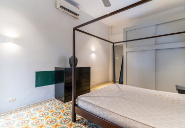 Renovated 3 Bedroom Apartment For Sale - Phsar Kandal 1, Phnom Penh thumbnail