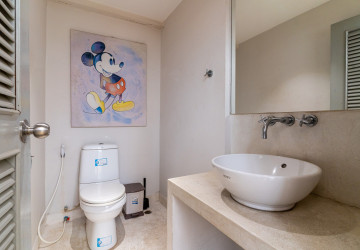 Renovated 3 Bedroom Apartment For Sale - Phsar Kandal 1, Phnom Penh thumbnail