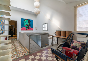 Renovated 3 Bedroom Apartment For Sale - Phsar Kandal 1, Phnom Penh thumbnail