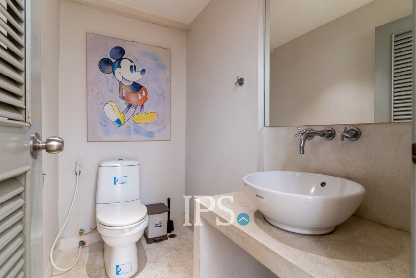 Renovated 3 Bedroom Apartment For Sale - Phsar Kandal 1, Phnom Penh