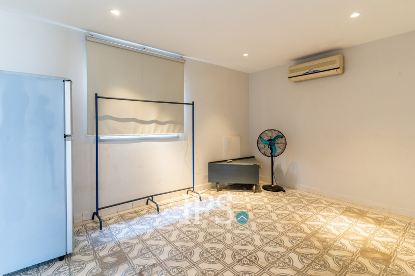 Renovated 3 Bedroom Apartment For Sale - Phsar Kandal 1, Phnom Penh
