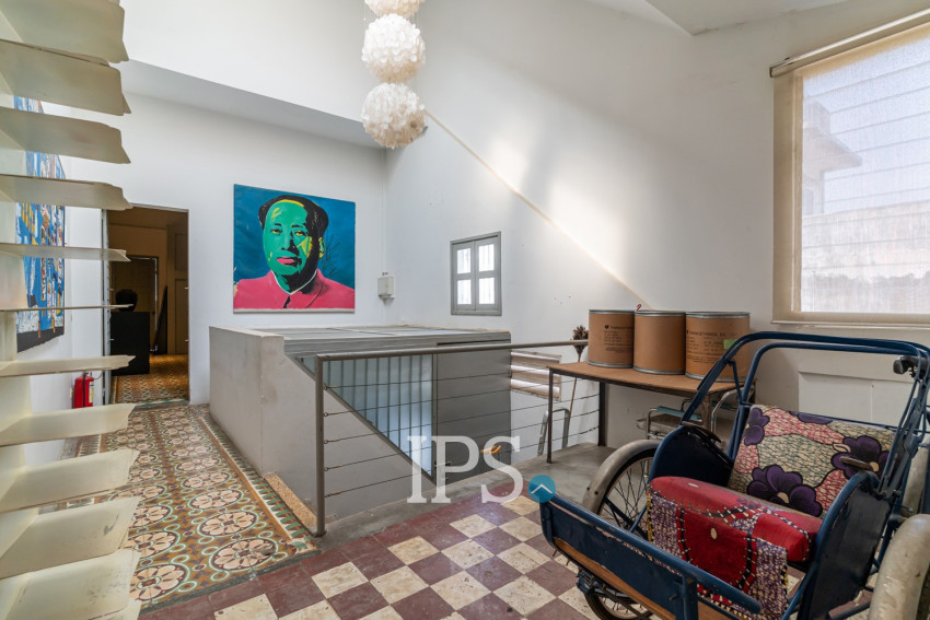 Renovated 3 Bedroom Apartment For Sale - Phsar Kandal 1, Phnom Penh