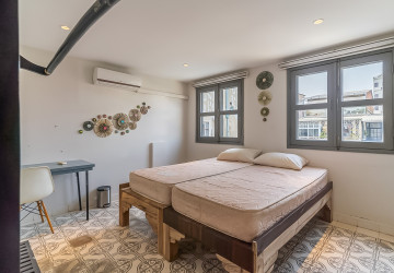 Renovated 3 Bedroom Apartment For Sale - Phsar Kandal 1, Phnom Penh thumbnail
