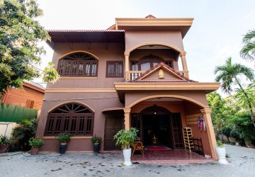 7 Bedroom House For Sale - Svay Dangkum, Siem Reap thumbnail