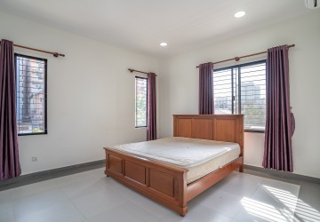 2 Bedroom Apartment For Rent - Russian Market, Phnom Penh thumbnail