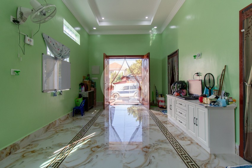 5 Bedroom Villa For Sale - Svay Dangkum, Siem Reap