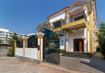 4 Bedroom House For Sale - Svay Dangkum, Siem Reap thumbnail