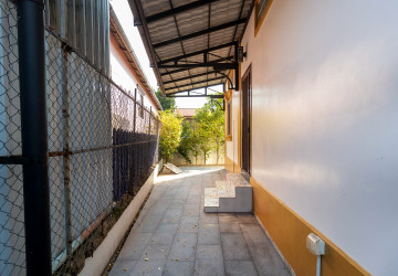 4 Bedroom House For Sale - Svay Dangkum, Siem Reap thumbnail