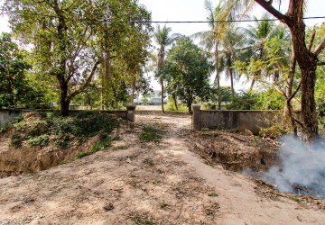 1,600 Sqm Residential Land For Sale - Sala Kamreuk, Siem Reap thumbnail