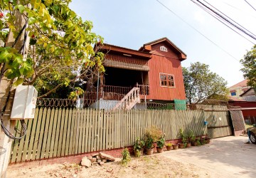 5 Bedroom Wooden House For Sale - Sala Kamreuk, Siem Reap thumbnail